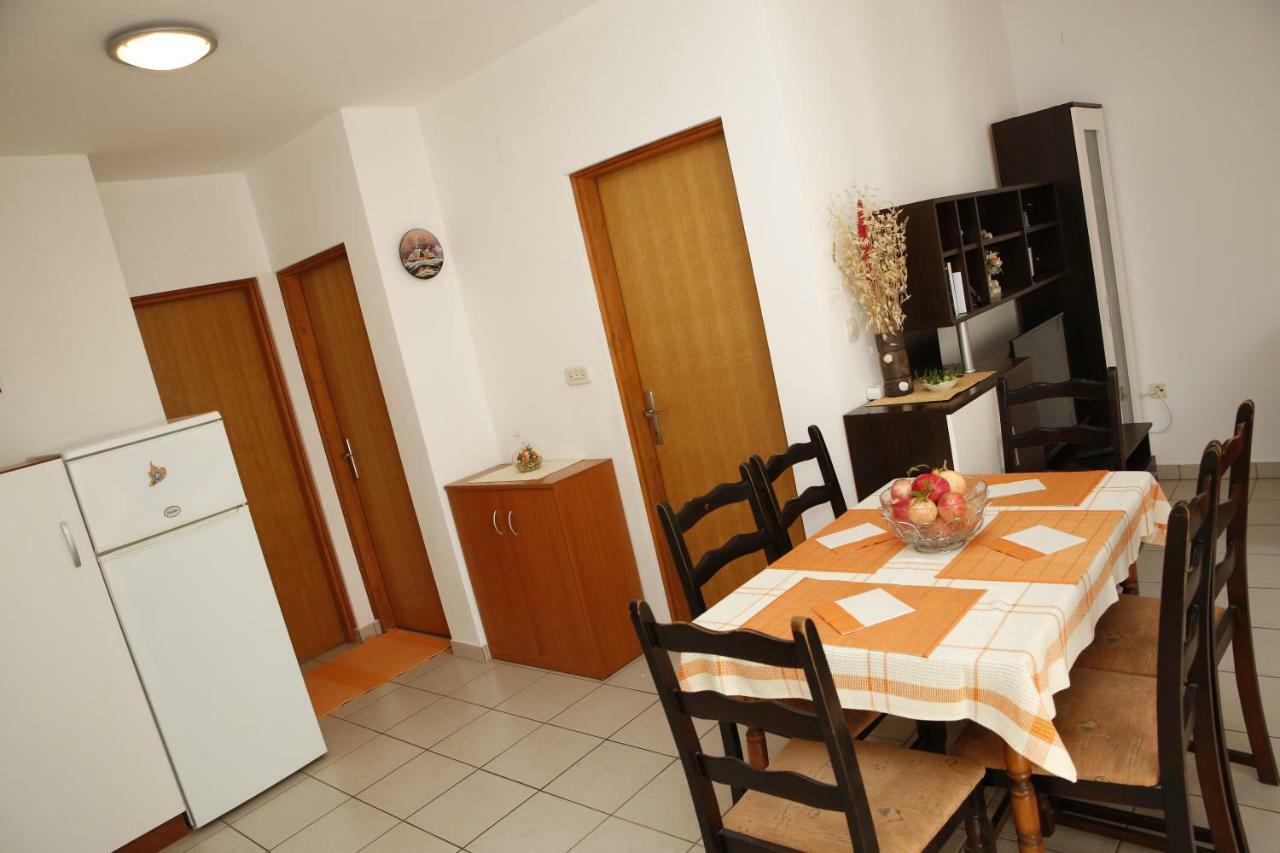 Apartman Alica Srima Vodice Luaran gambar